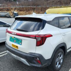 어둠 속 운전 고개 숙이기